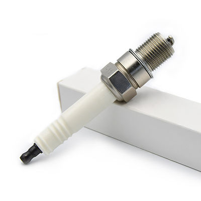 kaufen Verfügbare Lagerbestände Industrie-Zündkerzen R0B12-77 für RB77CC Online-Herstellung