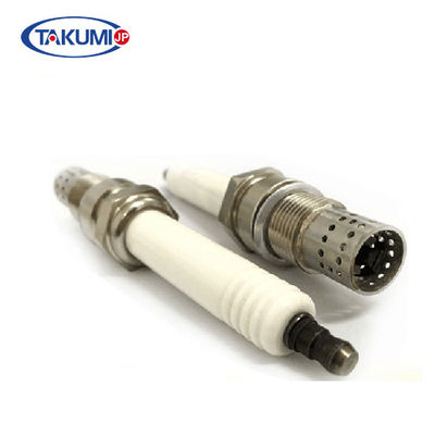 kaufen TS 16949 Zündkerze Maschinen-R10p3 mit Kupferkern-Elektrode Online-Herstellung